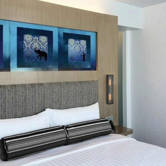 "Marco" Wall Sconce by MATTEO - BRAND NEW IN BOX! 𝟐 𝐚𝐯𝐚𝐢𝐥𝐚𝐛𝐥𝐞 - Picture 2 of 12